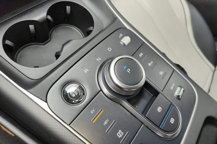 Used BYD Destroyer 05 2024 HONOR Edition DM-i 55KM Luxury Model Gear Lever