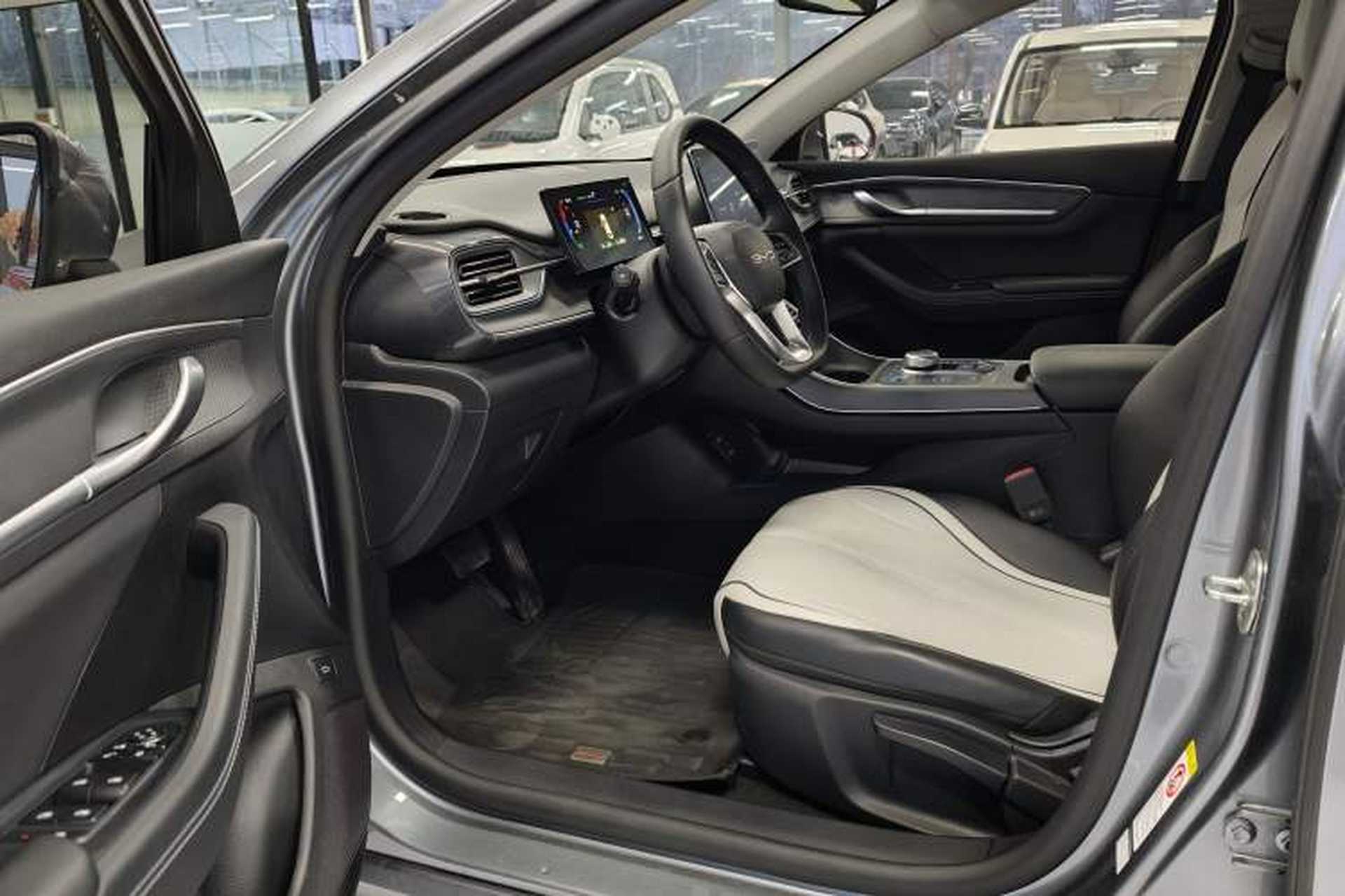 Used BYD Destroyer 05 2024 HONOR Edition DM-i 55KM Luxury Model Interior 2