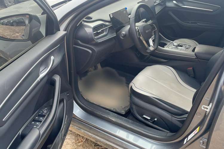 Used BYD Destroyer 05 2024 HONOR Edition DM-i 120KM Prestige Model Interior 2