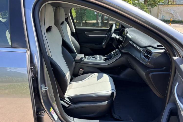 Used BYD Destroyer 05 2024 HONOR Edition DM-i 55KM Luxury Model Interior 6