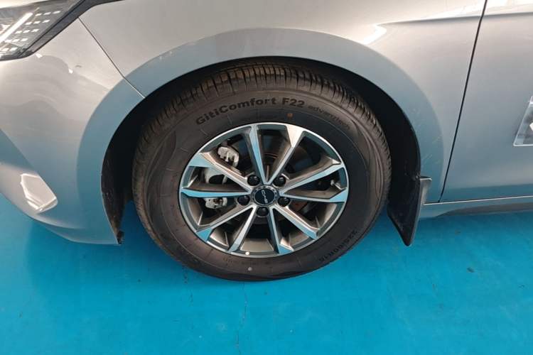 Used BYD Destroyer 05 2024 HONOR Edition DM-i 55KM Luxury Model Left Front Wheel Hub