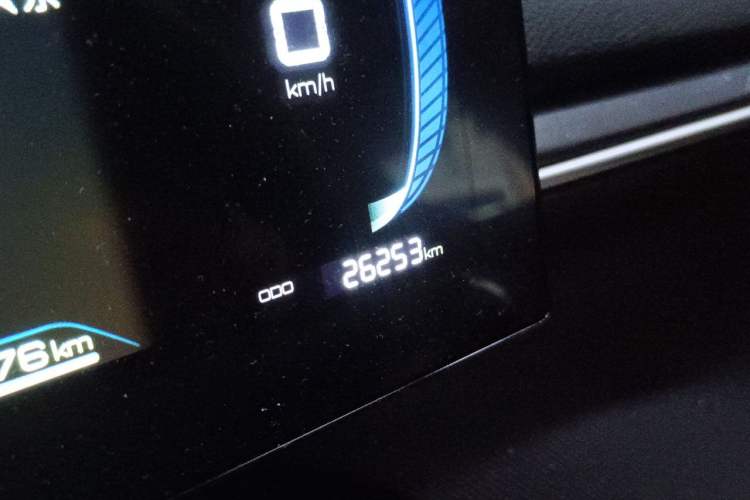 Used BYD Destroyer 05 2024 Honor Edition DM-i 120KM Luxury Model Odometer Close Up