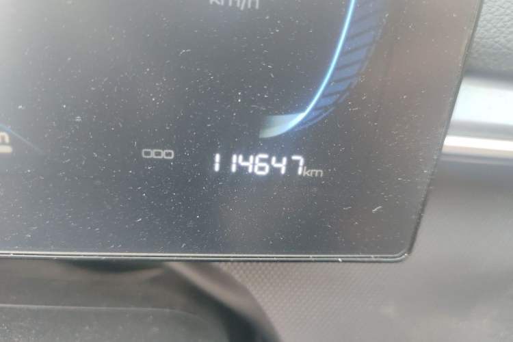 Used BYD Destroyer 05 2024 Honor Edition DM-i 120KM Luxury Model Odometer Close Up