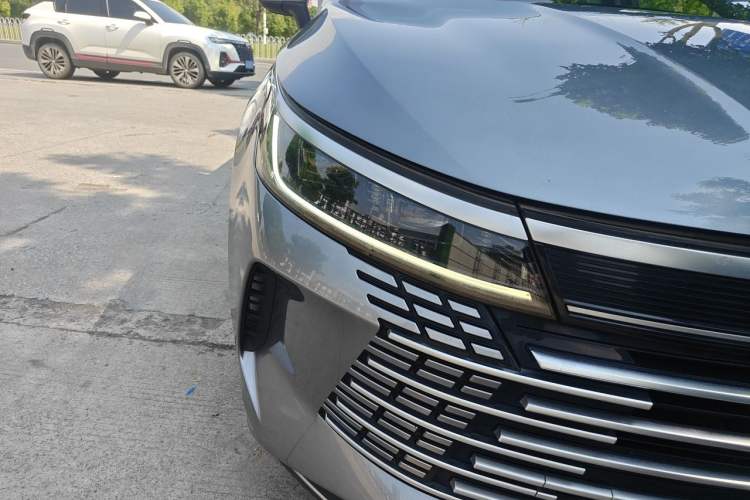 Used BYD Destroyer 05 2024 Honor Edition DM-i 120KM Luxury Model Right Front Headlight