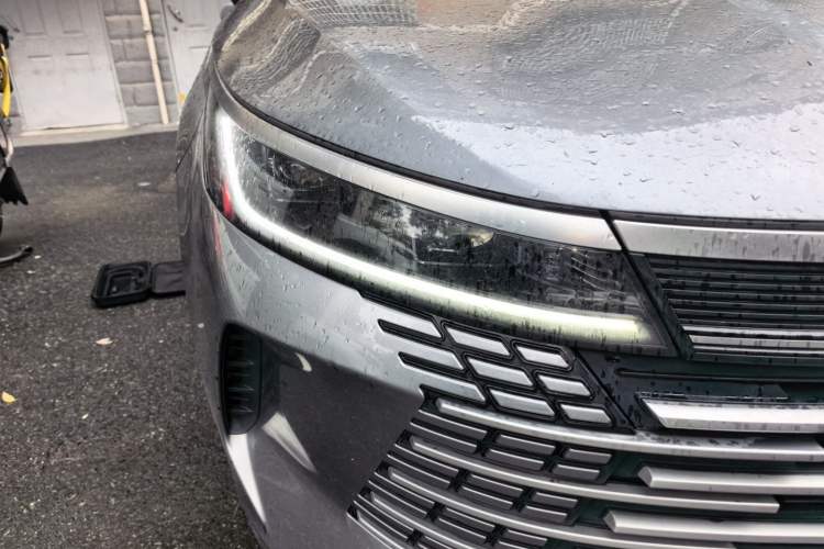 Used BYD Destroyer 05 2024 HONOR Edition DM-i 55KM Luxury Model Right Front Headlight