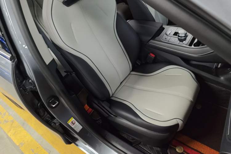 Used BYD Destroyer 05 2024 HONOR Edition DM-i 55KM Luxury Model Right Front Seat