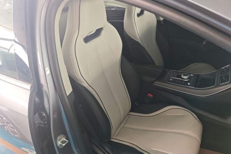 Used BYD Destroyer 05 2024 HONOR Edition DM-i 55KM Luxury Model Right Front Seat