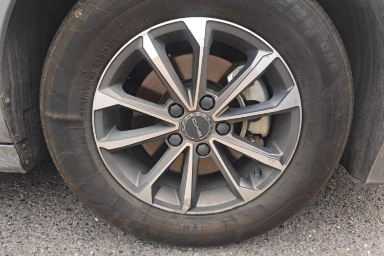Used BYD Destroyer 05 2024 HONOR Edition DM-i 55KM Luxury Model Right Front Wheel Hub