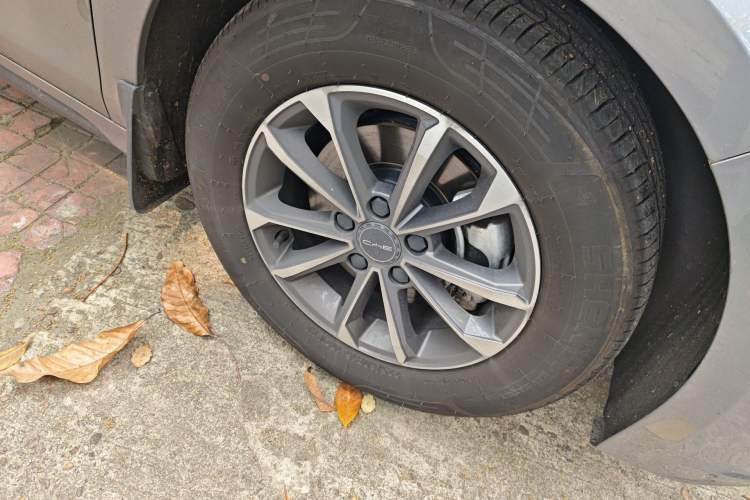 Used BYD Destroyer 05 2024 HONOR Edition DM-i 55KM Luxury Model Right Front Wheel Hub