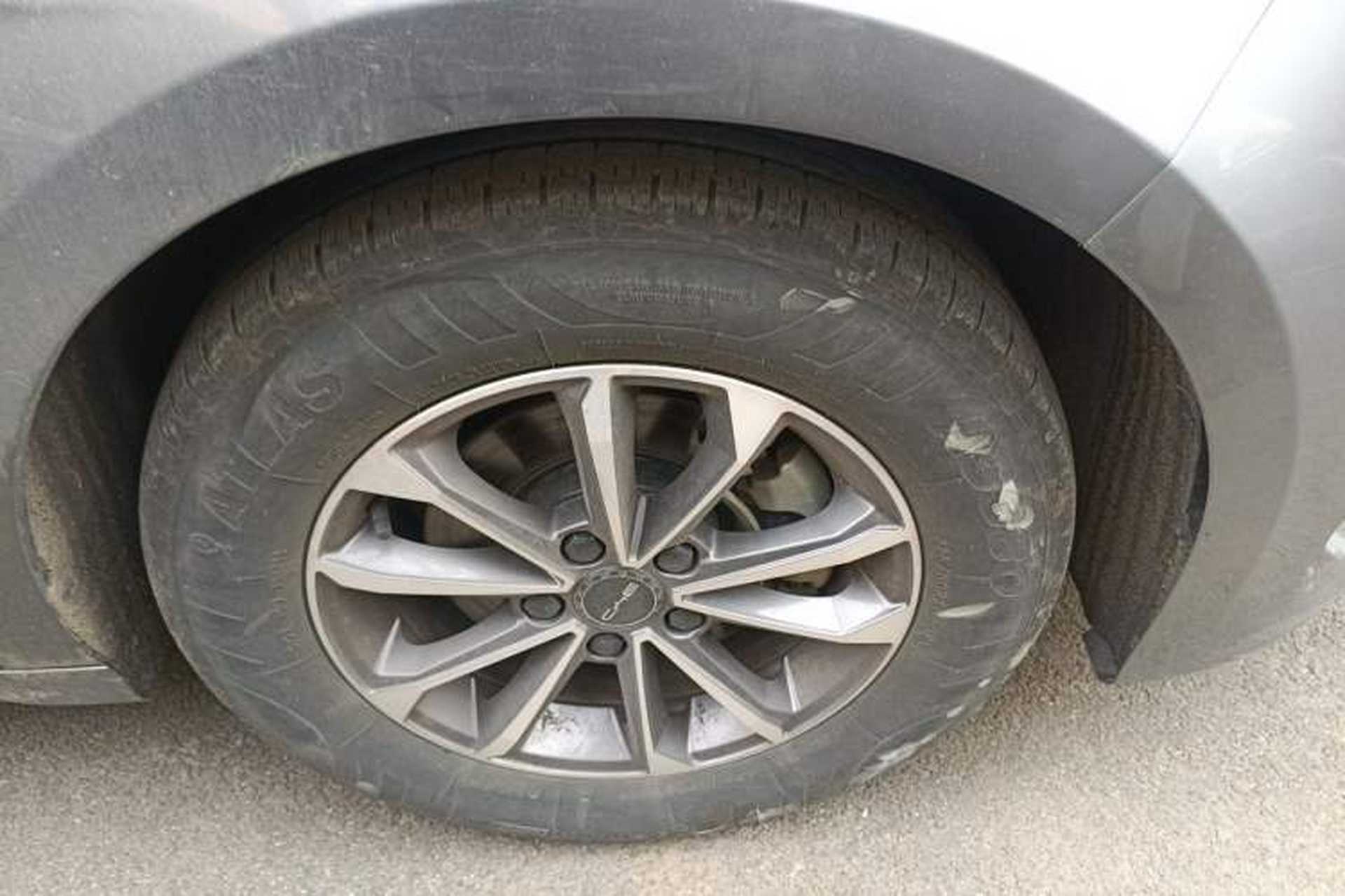 Used BYD Destroyer 05 2024 HONOR Edition DM-i 55KM Luxury Model Right Front Wheel Hub