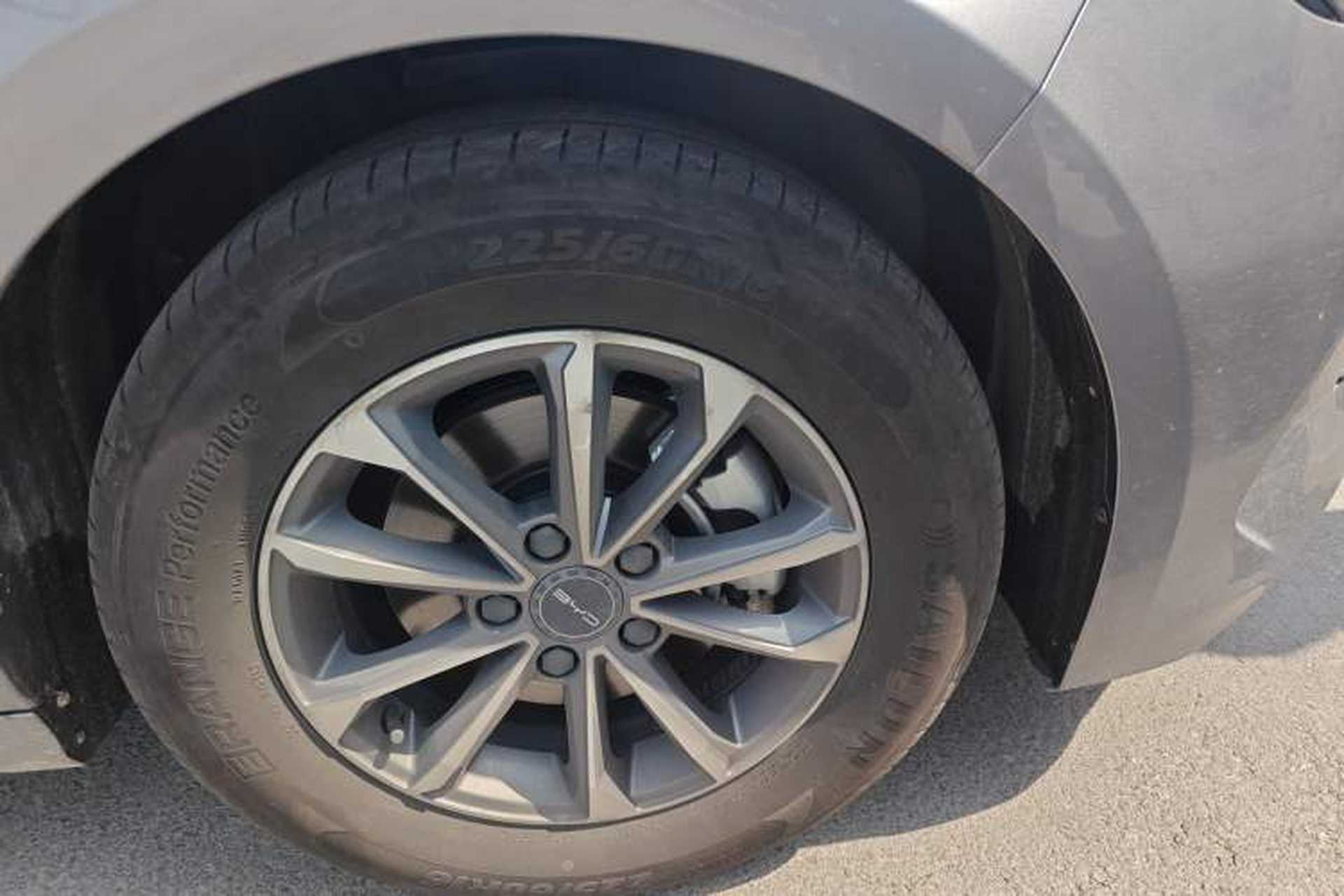 Used BYD Destroyer 05 2024 HONOR Edition DM-i 55KM Luxury Model Right Front Wheel Hub
