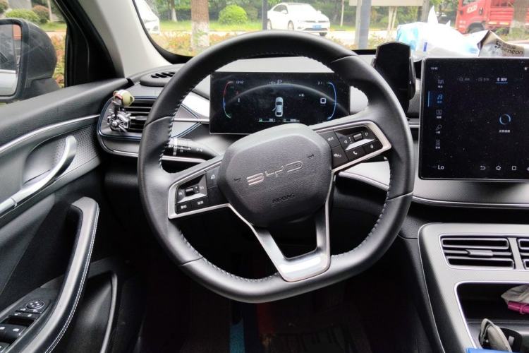 Used BYD Destroyer 05 2024 HONOR Edition DM-i 55KM Luxury Model Steering Wheel