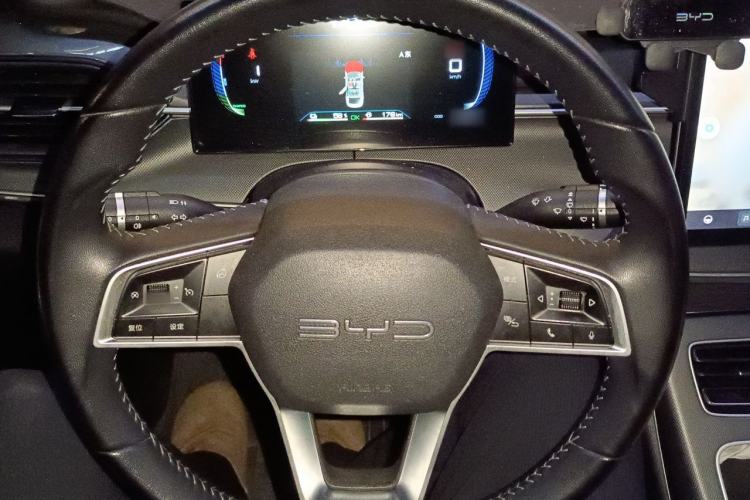 Used BYD Destroyer 05 2024 Honor Edition DM-i 120KM Luxury Model Steering Wheel