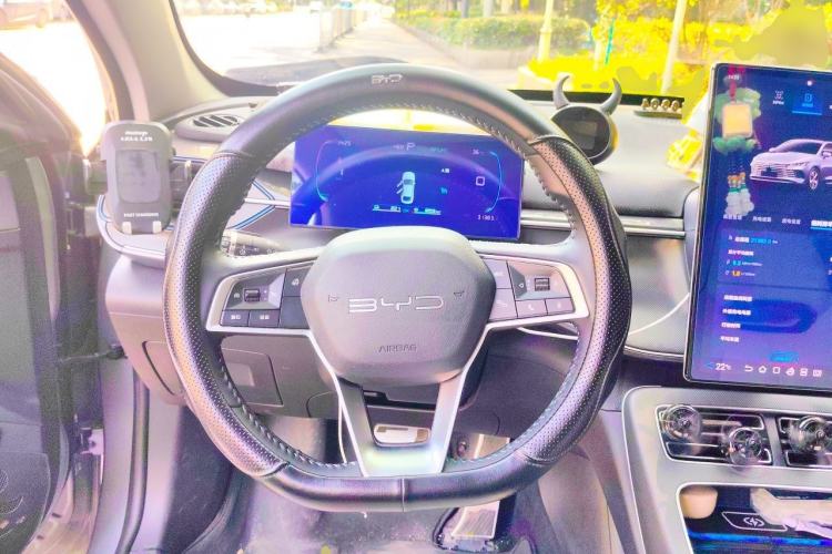 Used BYD Destroyer 05 2024 Honor Edition DM-i 120KM Luxury Model Steering Wheel