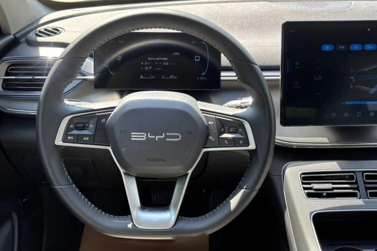 Used BYD Destroyer 05 2024 HONOR Edition DM-i 55KM Luxury Model Steering Wheel