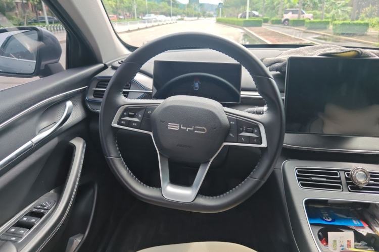 Used BYD Destroyer 05 2024 HONOR Edition DM-i 55KM Luxury Model Steering Wheel