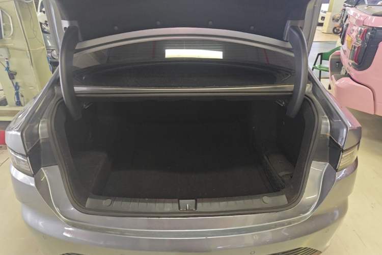 Used BYD Destroyer 05 2024 Honor Edition DM-i 120KM Luxury Model Trunk