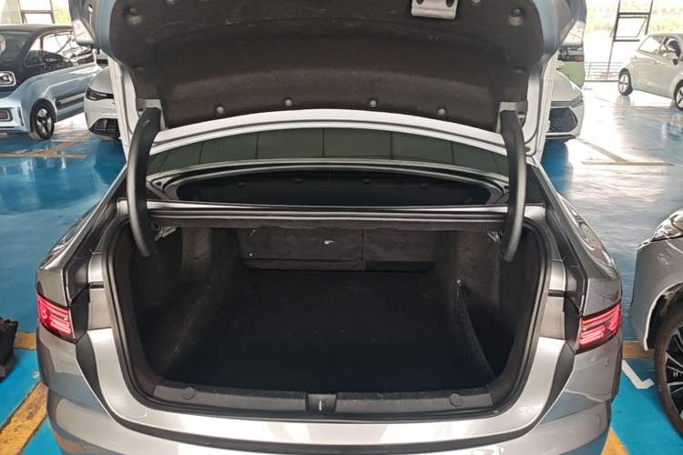 Used BYD Destroyer 05 2024 HONOR Edition DM-i 55KM Luxury Model Trunk