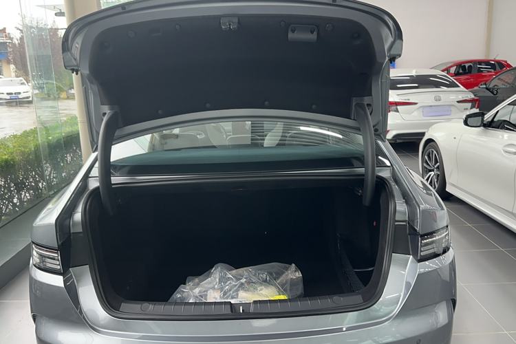 Used BYD Destroyer 05 2024 HONOR Edition DM-i 120KM Flagship Model Trunk