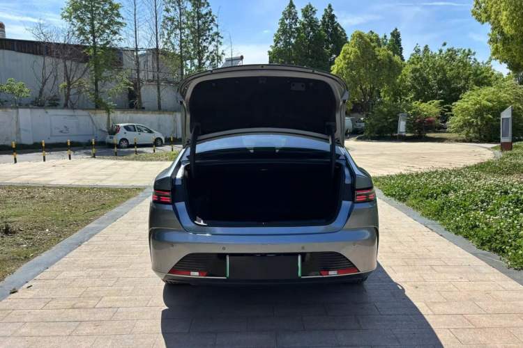 Used BYD Destroyer 05 2024 HONOR Edition DM-i 55KM Luxury Model Trunk