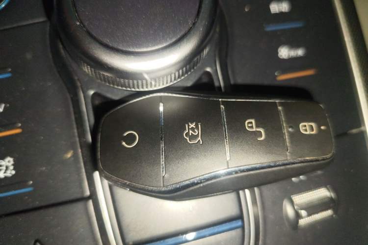Used BYD Destroyer 05 2024 HONOR Edition DM-i 55KM Luxury Model Vehicle Key