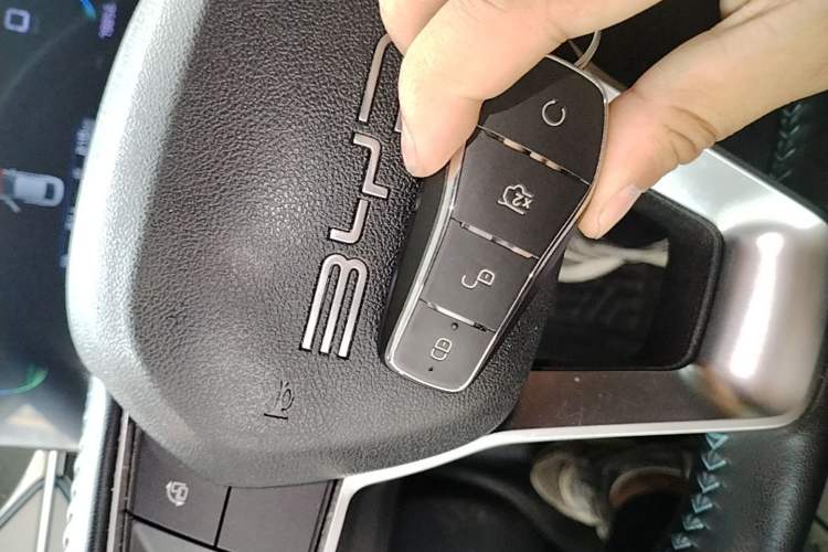 Used BYD Destroyer 05 2024 HONOR Edition DM-i 55KM Luxury Model Vehicle Key