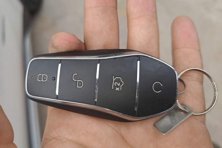 Used BYD Destroyer 05 2024 HONOR Edition DM-i 55KM Luxury Model Vehicle Key