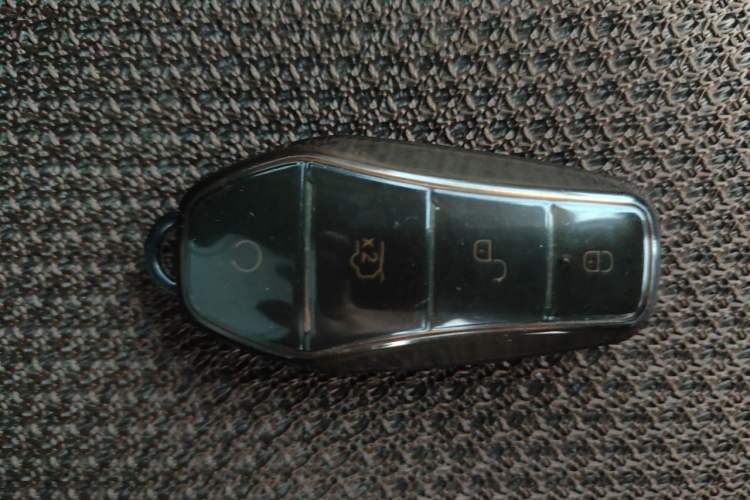 Used BYD Destroyer 05 2024 HONOR Edition DM-i 55KM Luxury Model Vehicle Key
