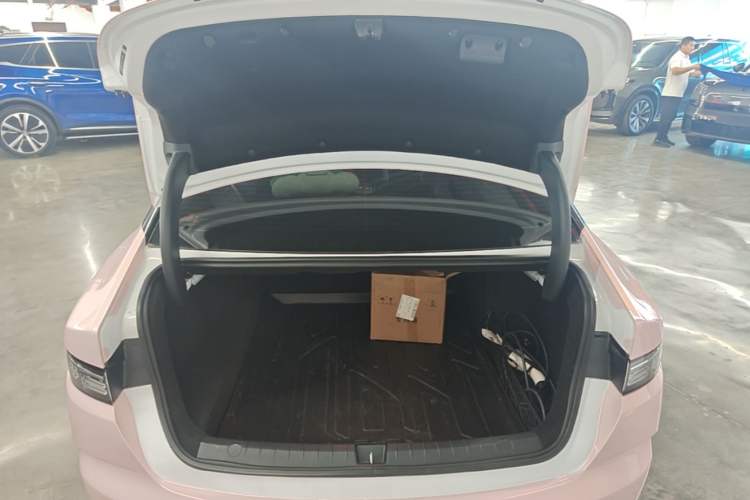 Used BYD Destroyer 05 2024 HONOR Edition DM-i 55KM Luxury Model Trunk