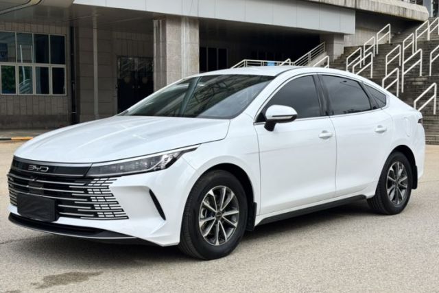 Używany BYD Destroyer 05 2024 HONOR Edition DM-i 55KM Luxury Model