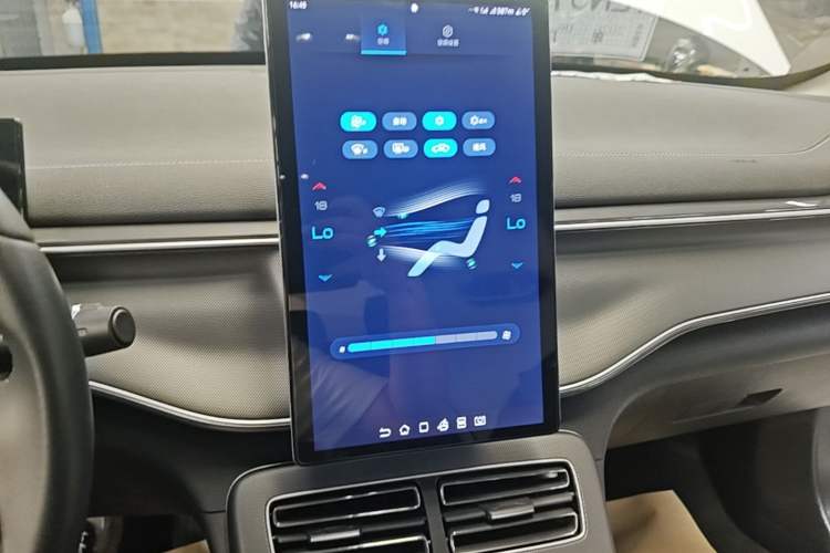 Used BYD Destroyer 05 2024 HONOR Edition DM-i 55KM Luxury Model Audio And AC Panel