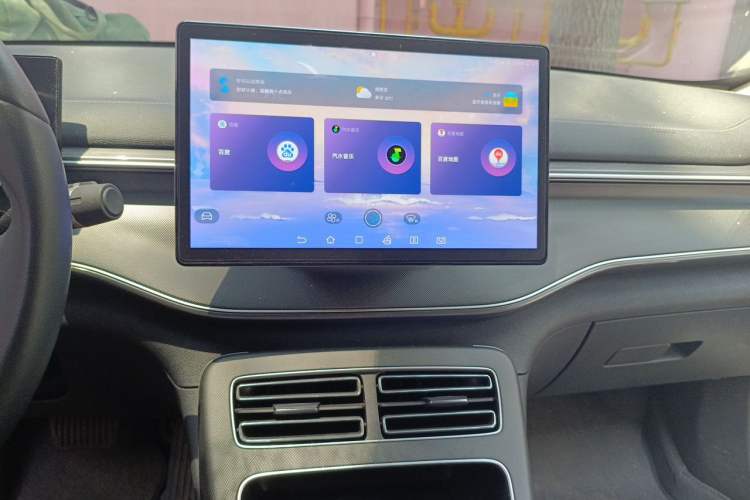 Used BYD Destroyer 05 2024 Honor Edition DM-i 120KM Luxury Model Audio And AC Panel