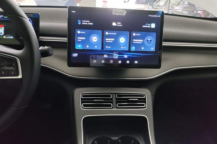 Used BYD Destroyer 05 2024 HONOR Edition DM-i 55KM Luxury Model Audio And AC Panel