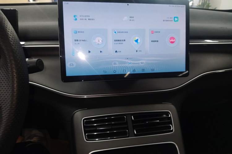 Used BYD Destroyer 05 2024 HONOR Edition DM-i 55KM Luxury Model Audio And AC Panel