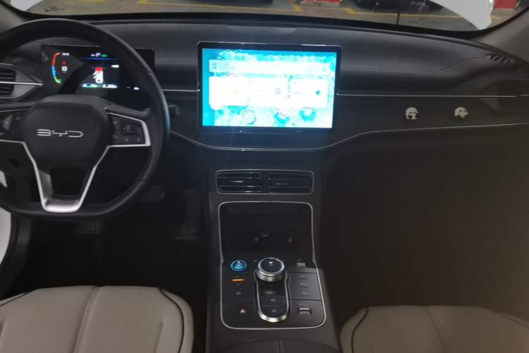 Used BYD Destroyer 05 2024 HONOR Edition DM-i 55KM Luxury Model Audio And AC Panel