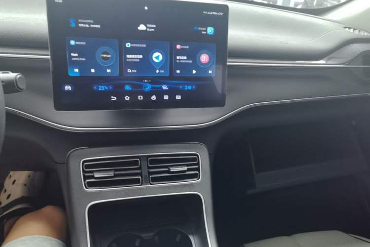 Used BYD Destroyer 05 2024 Honor Edition DM-i 120KM Luxury Model Audio And AC Panel