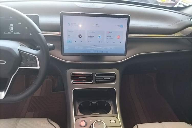 Used BYD Destroyer 05 2024 HONOR Edition DM-i 55KM Luxury Model Audio And AC Panel