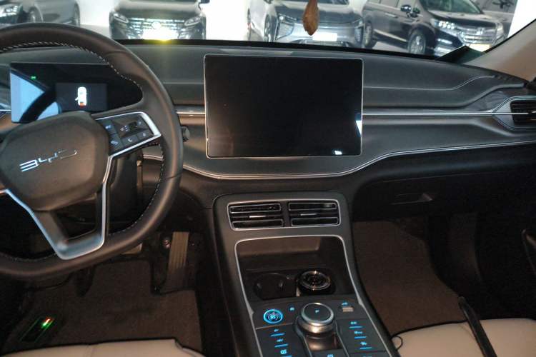 Used BYD Destroyer 05 2024 HONOR Edition DM-i 55KM Luxury Model Audio And AC Panel