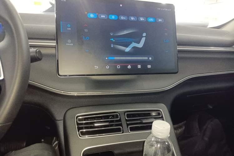Used BYD Destroyer 05 2024 Honor Edition DM-i 120KM Luxury Model Audio And AC Panel