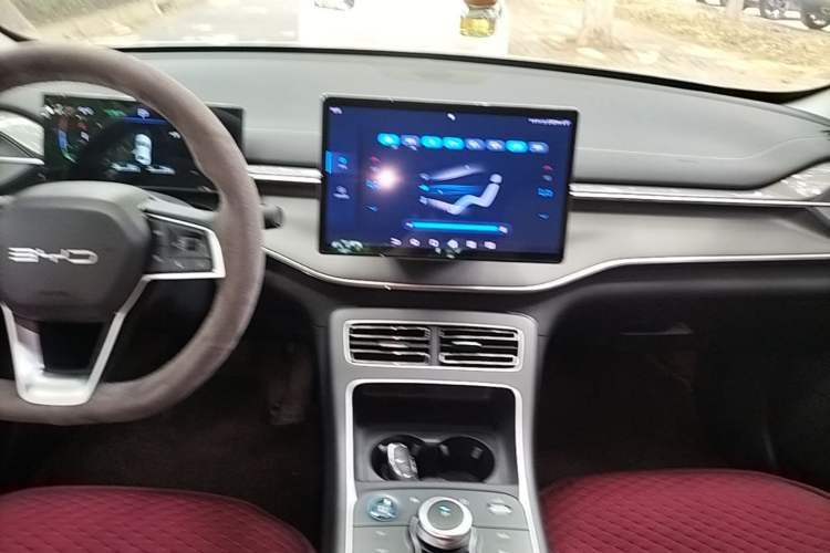 Used BYD Destroyer 05 2024 HONOR Edition DM-i 55KM Luxury Model Audio And AC Panel