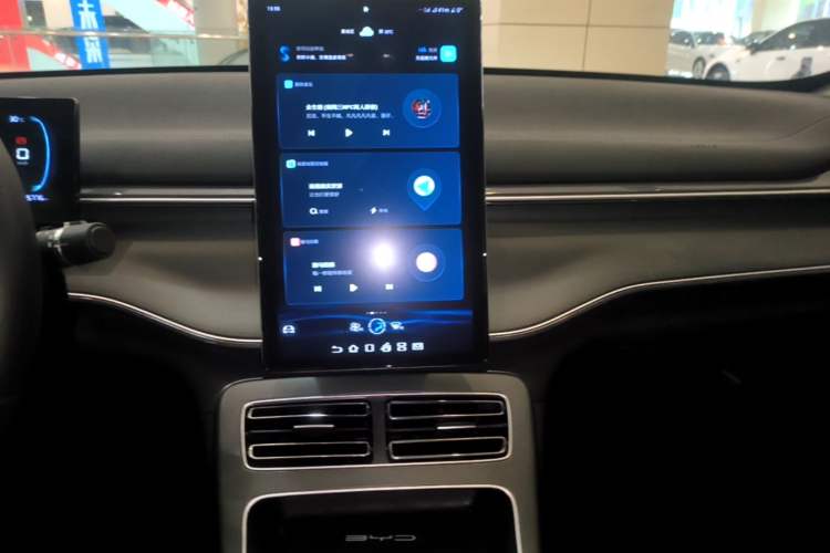 Used BYD Destroyer 05 2024 HONOR Edition DM-i 55KM Luxury Model Audio And AC Panel