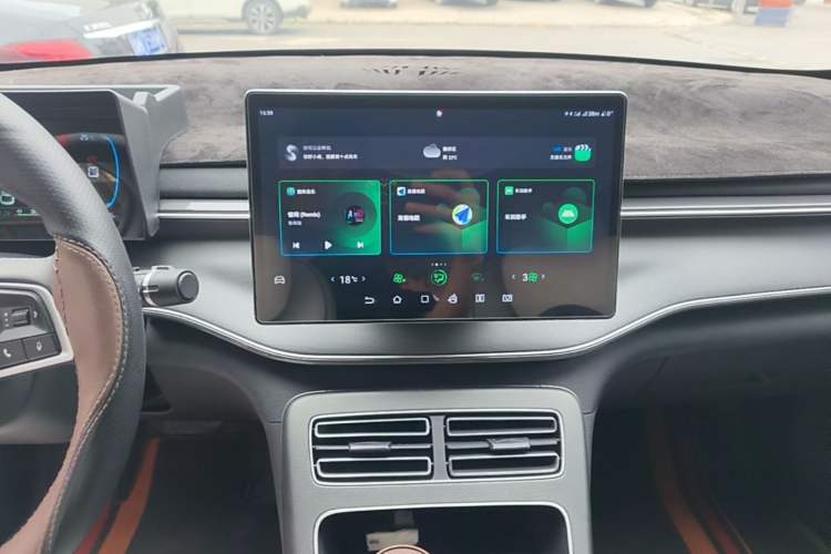 Used BYD Destroyer 05 2024 HONOR Edition DM-i 55KM Luxury Model Audio And AC Panel