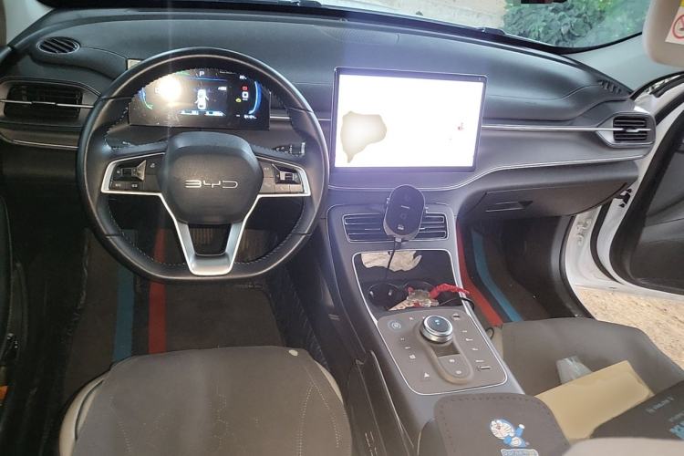 Used BYD Destroyer 05 2024 Honor Edition DM-i 120KM Luxury Model Center Console