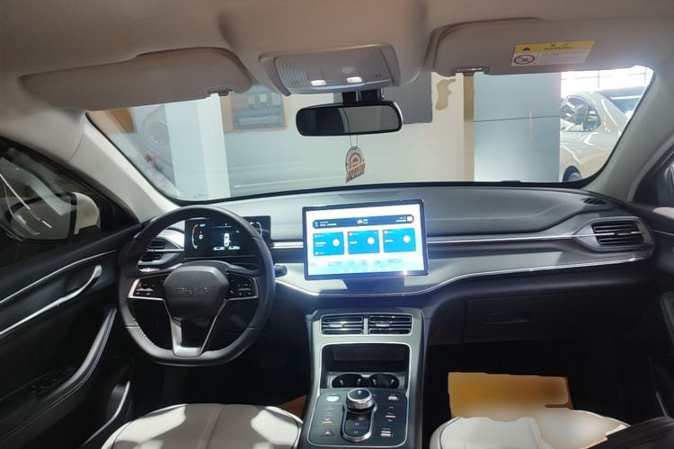 Used BYD Destroyer 05 2024 HONOR Edition DM-i 55KM Luxury Model Center Console