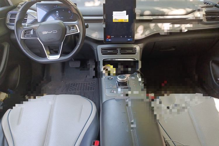 Used BYD Destroyer 05 2024 HONOR Edition DM-i 55KM Luxury Model Center Console