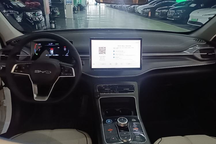 Used BYD Destroyer 05 2024 HONOR Edition DM-i 55KM Luxury Model Center Console