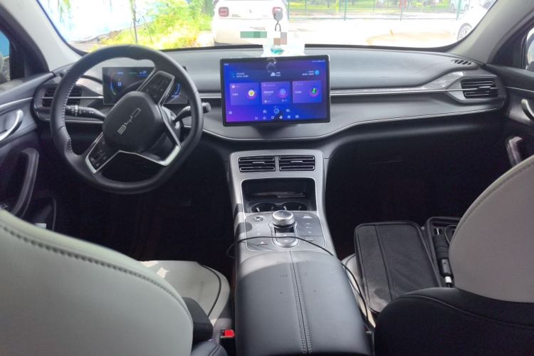 Used BYD Destroyer 05 2024 HONOR Edition DM-i 55KM Luxury Model Center Console