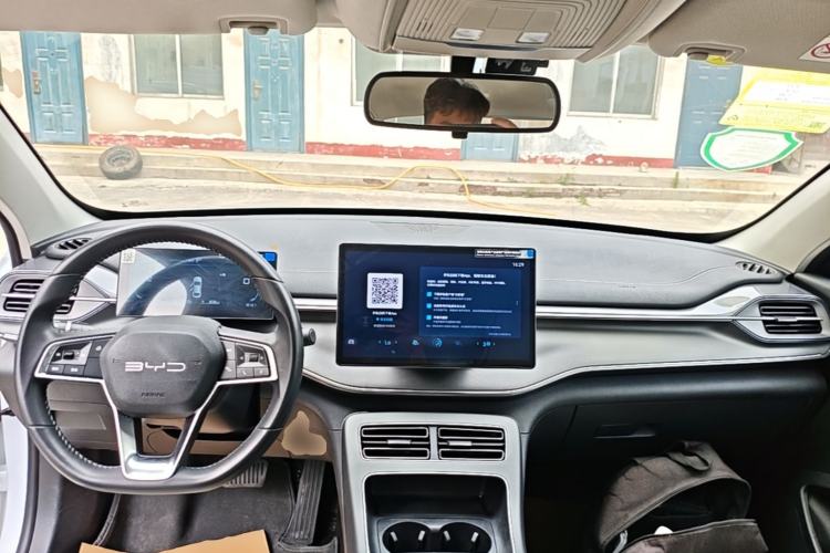 Used BYD Destroyer 05 2024 HONOR Edition DM-i 55KM Luxury Model Center Console