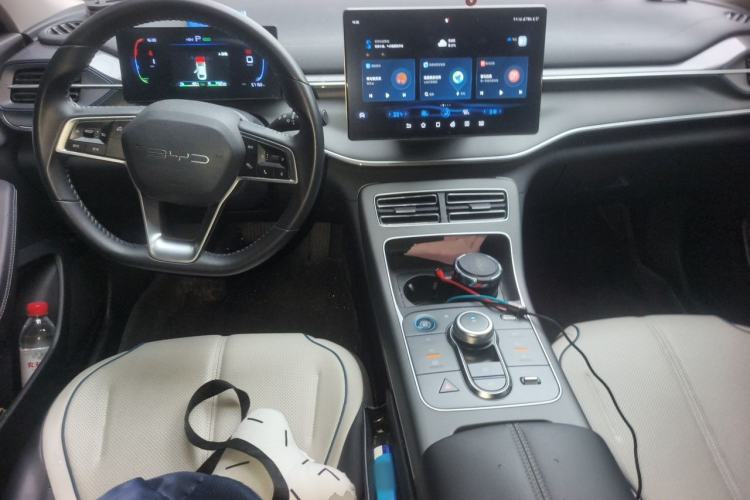 Used BYD Destroyer 05 2024 HONOR Edition DM-i 55KM Luxury Model Center Console