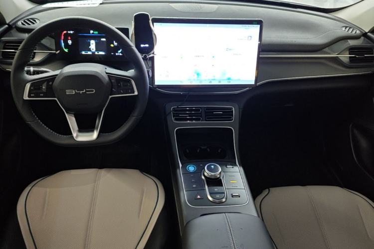 Used BYD Destroyer 05 2024 HONOR Edition DM-i 55KM Luxury Model Center Console
